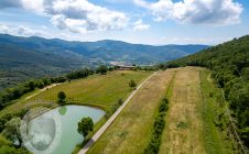 Casale con vista e annessi