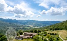 Casale con vista e annessi