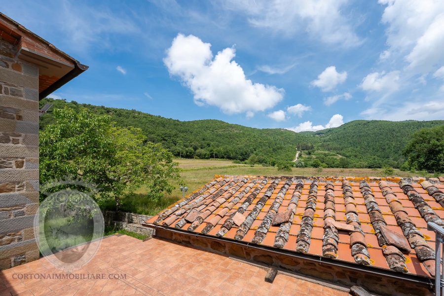 Casale con vista e annessi