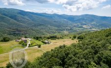 Casale con vista e annessi