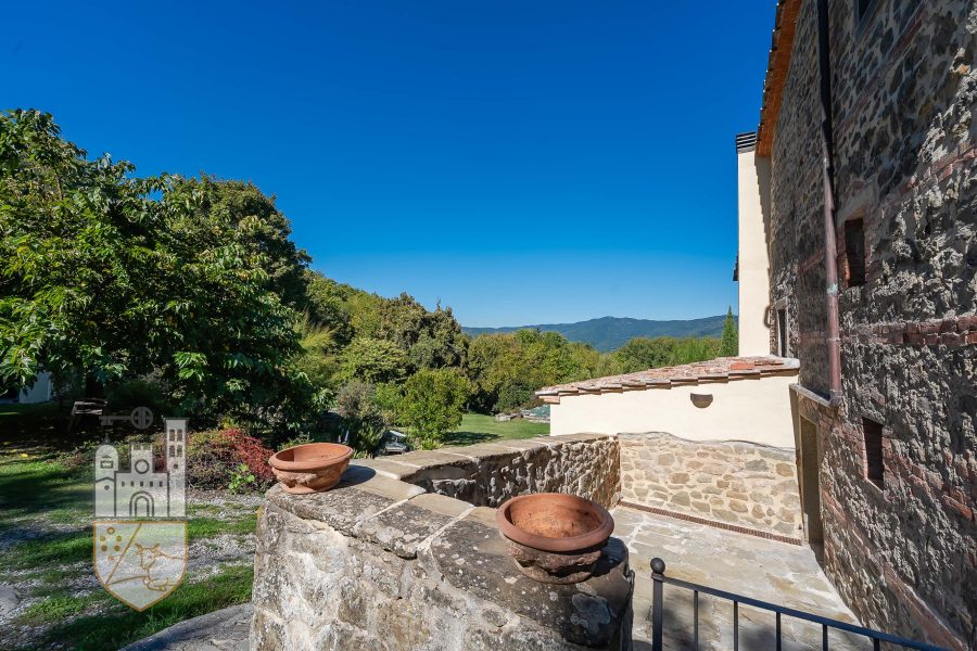 Colonica con annesso e piscina