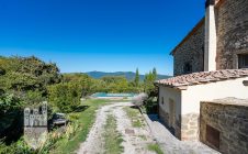 Farmhouse with annex and swimming pool