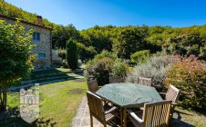 Farmhouse with annex and swimming pool