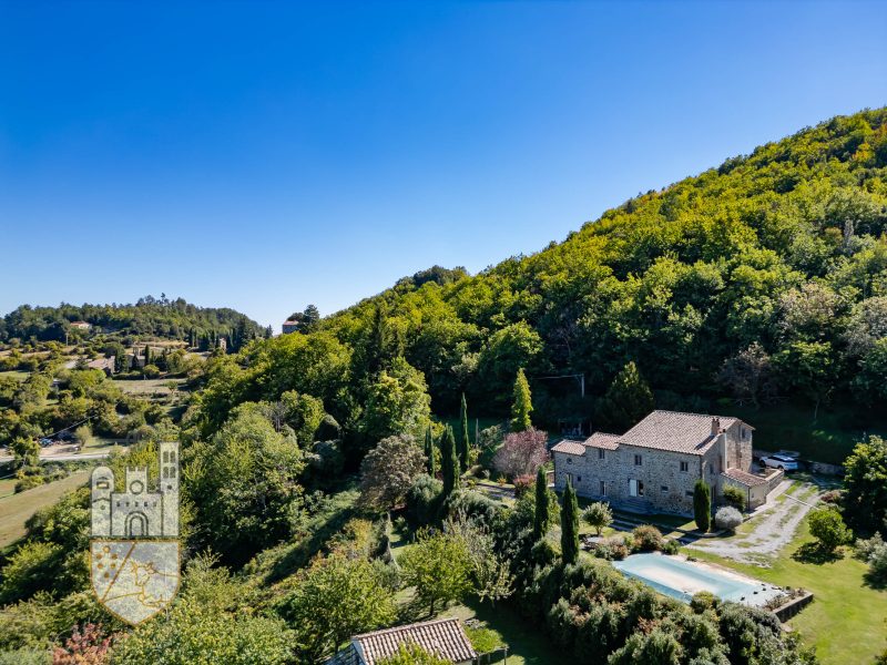 Colonica con annesso e piscina