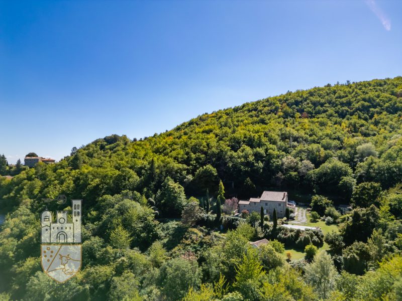 Colonica con annesso e piscina