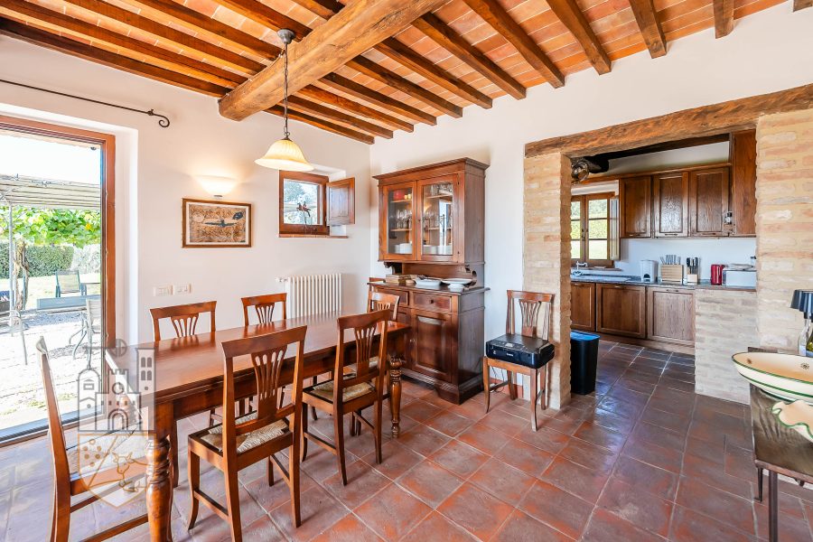 Appartamento con giardino e piscina
