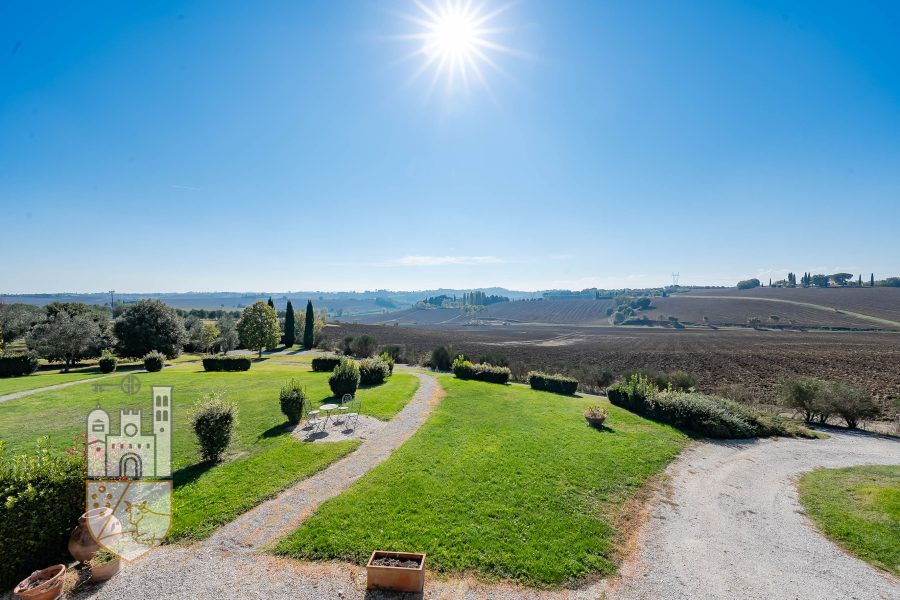 Appartamento con giardino e piscina