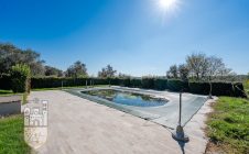 Appartamento con giardino e piscina