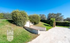 Appartamento con giardino e piscina