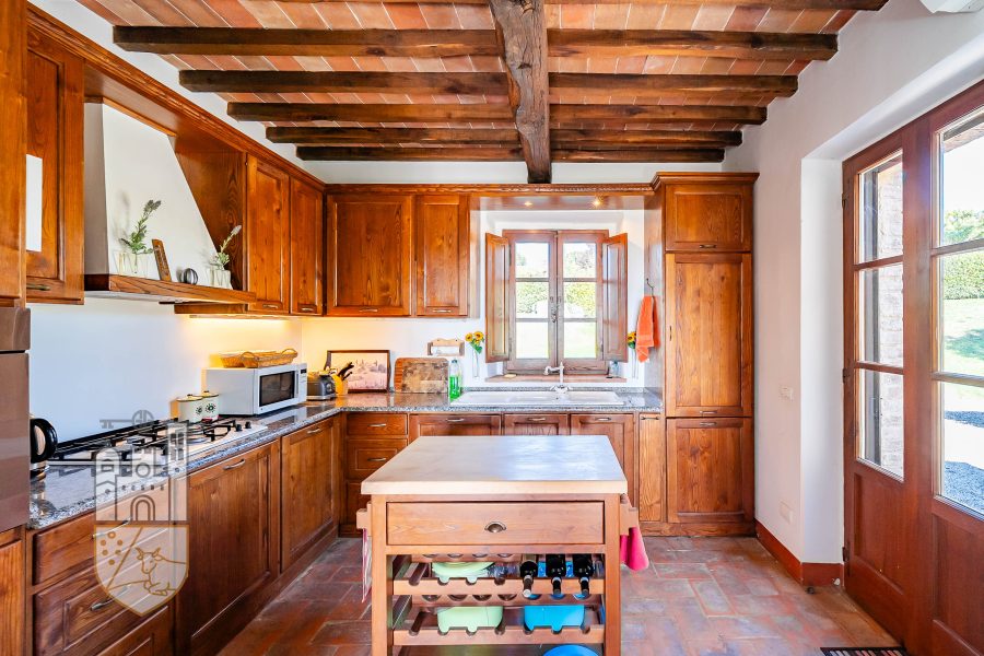 Appartamento con giardino e piscina