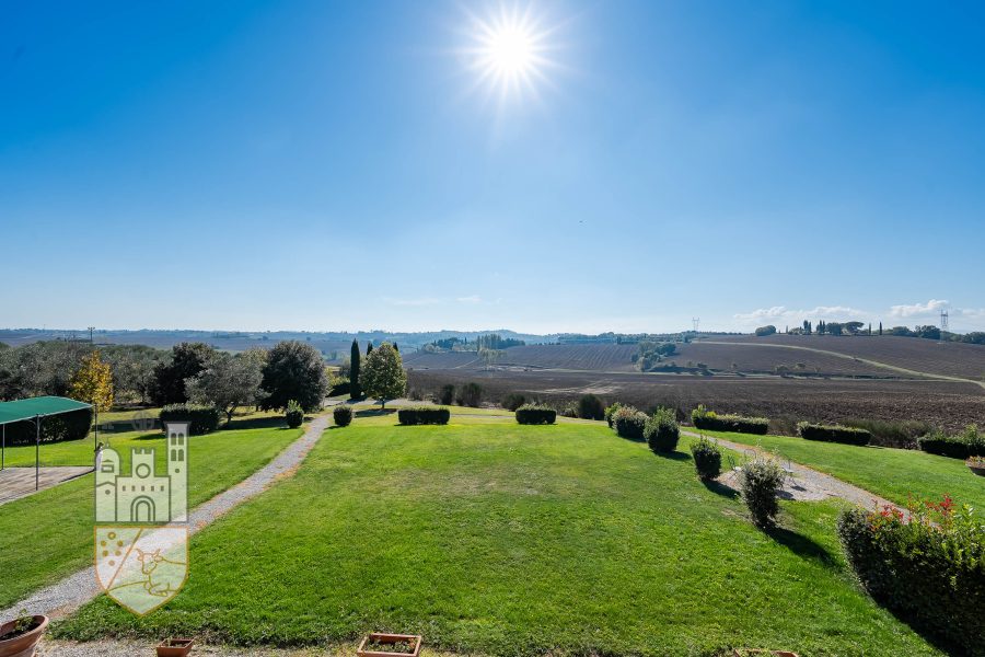 Appartamento con giardino e piscina