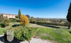 Appartamento con giardino e piscina
