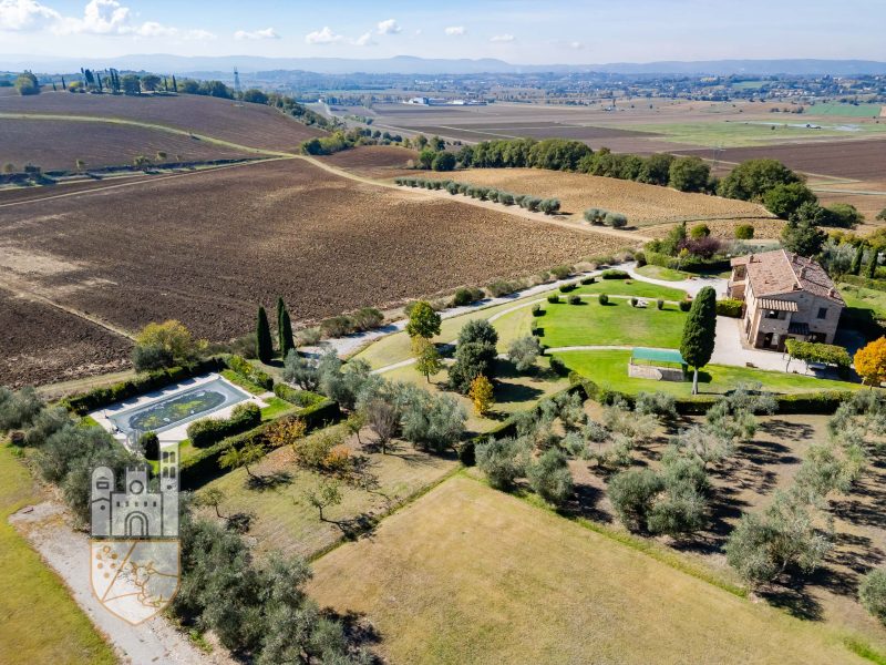 Appartamento con giardino e piscina