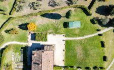 Appartamento con giardino e piscina