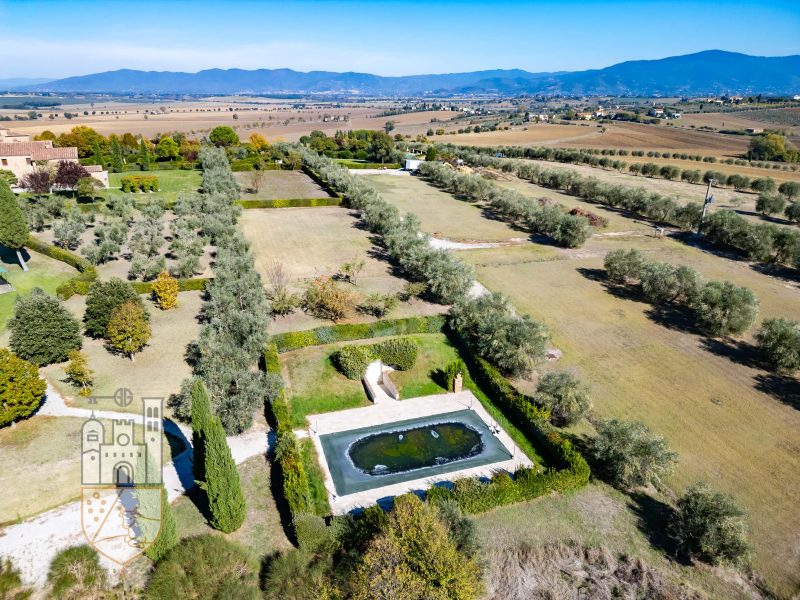 Appartamento con giardino e piscina