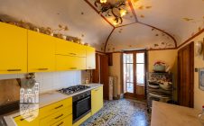 Villa con piscina e annessi