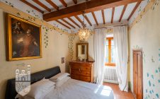 Villa con piscina e annessi