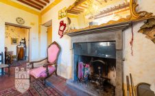 Villa con piscina e annessi