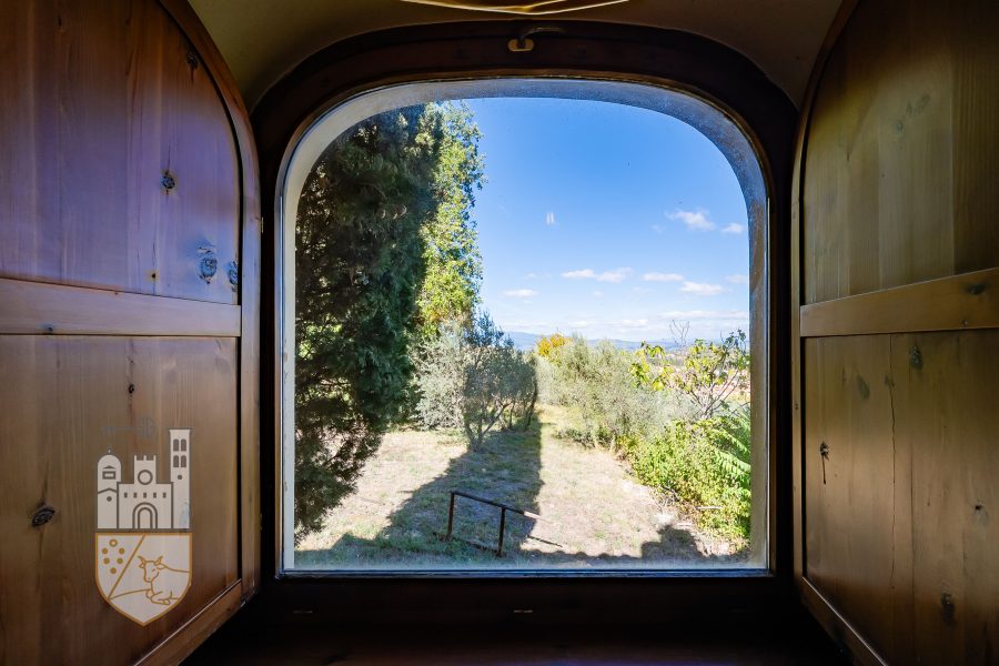 Villa con piscina e annessi